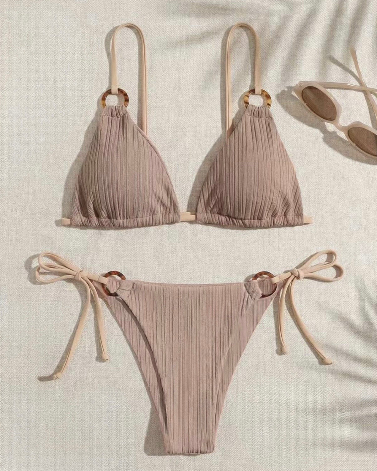 Bikini 02