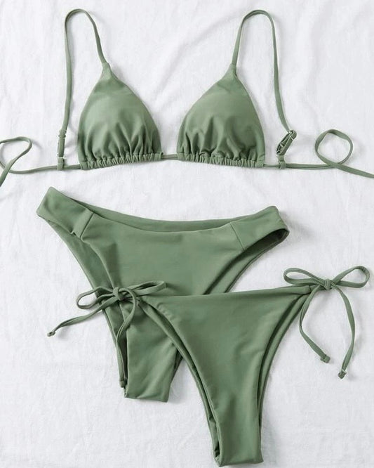 Bikini sa dva donja dela